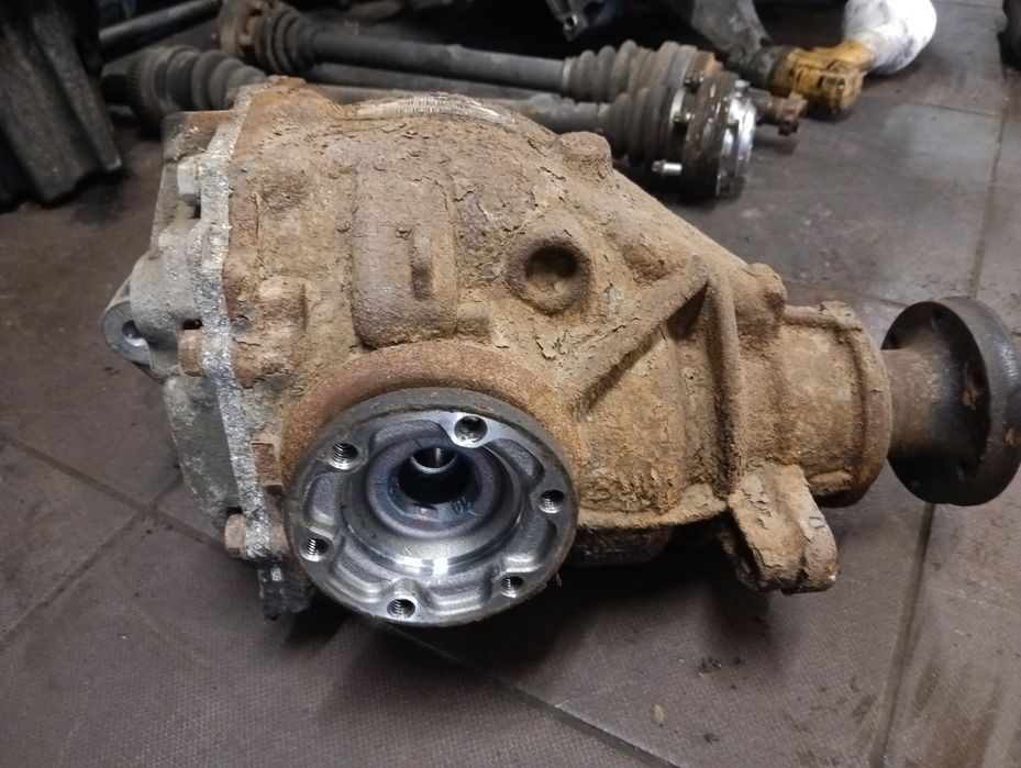 Dyfer BMW X3 E83 3.38 3.0d duża głowa dyferencjał most półoś 4x4 E46