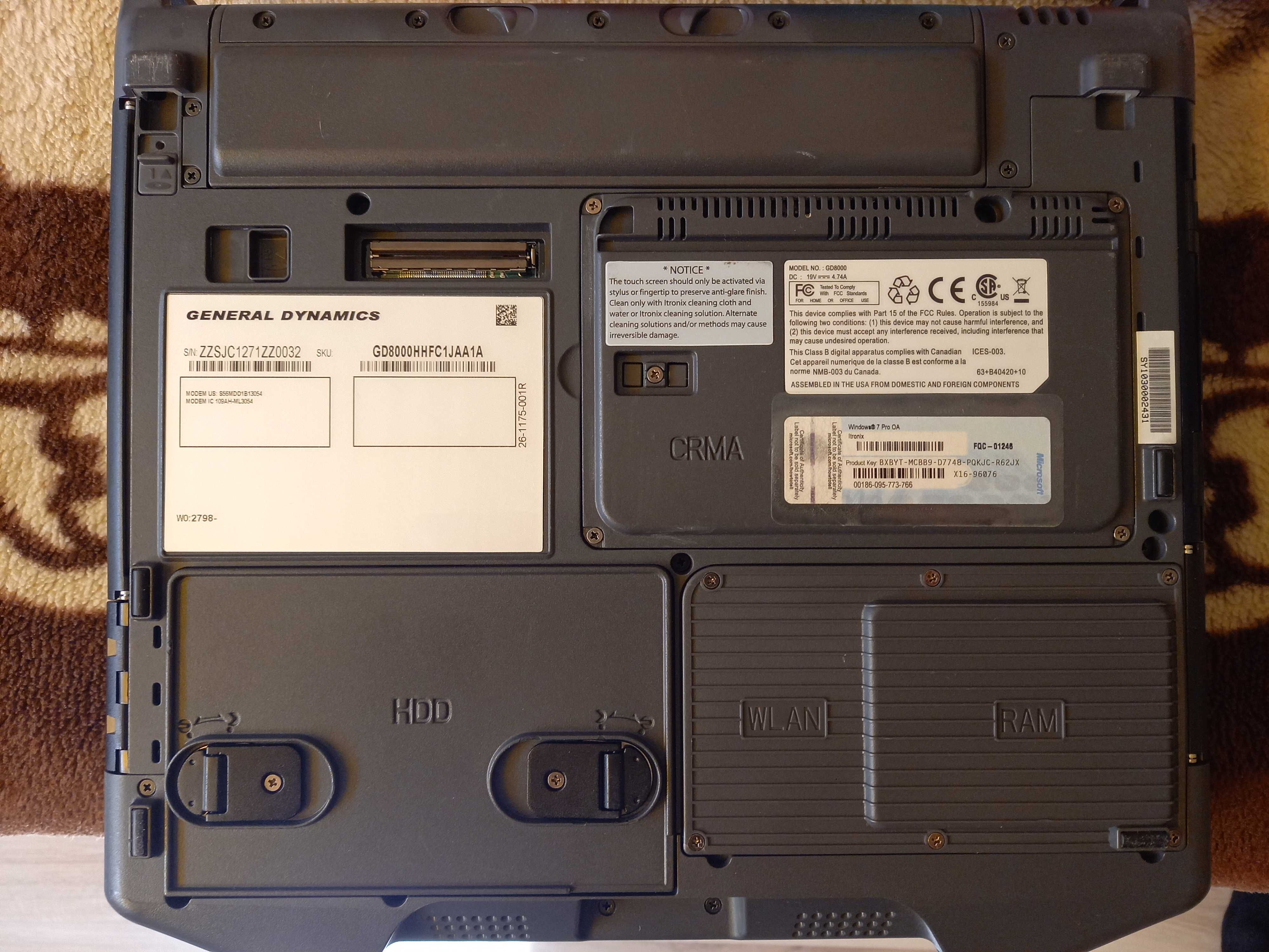 Laptop wojskowy General Dynamics GD 8000 Unix / Windows super stan