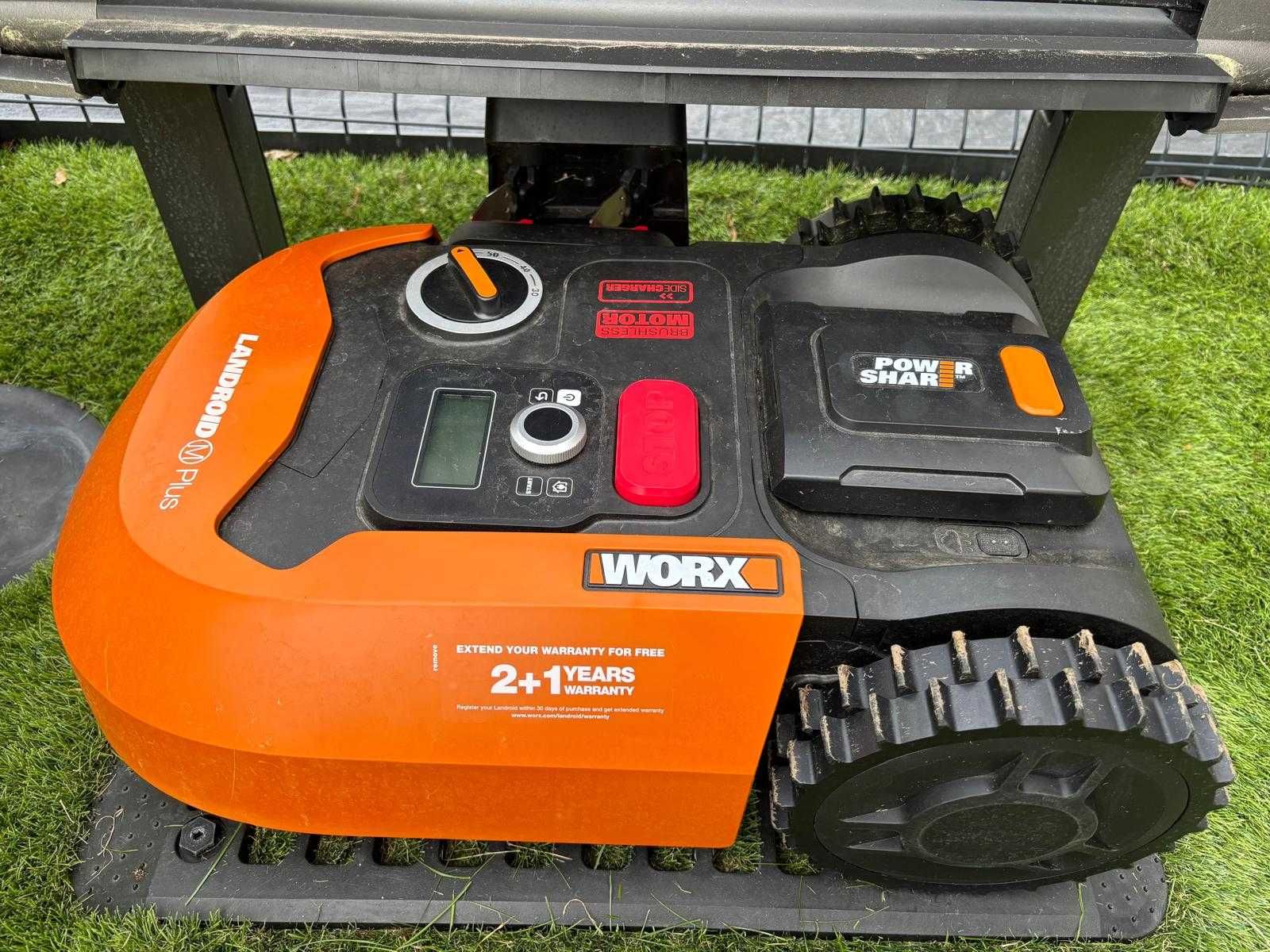 Robot koszący Worx Landroid M500+ WR165E 500m2 + Daszek WA0810