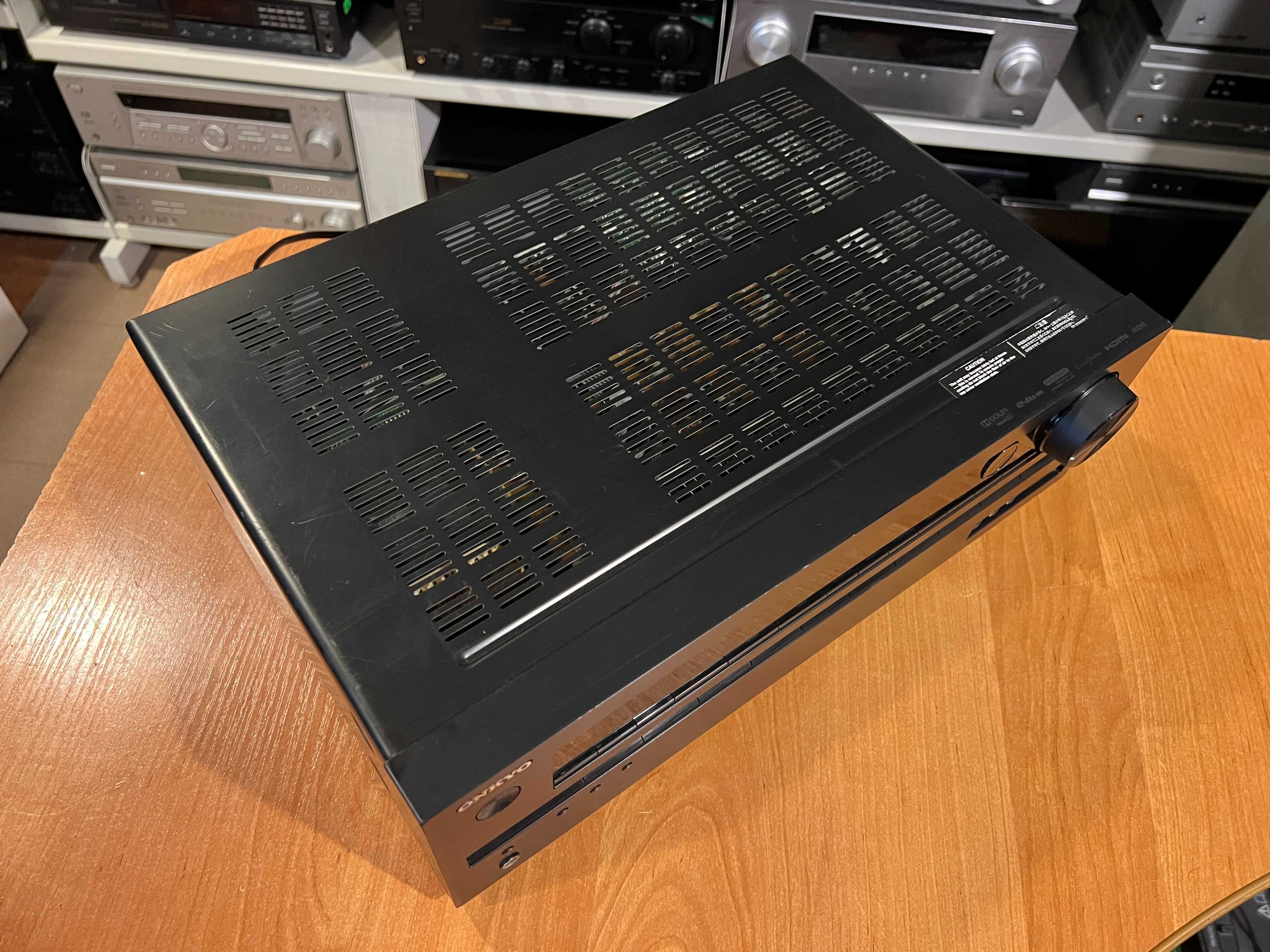Amplituner Onkyo HT-R390 Audio Room