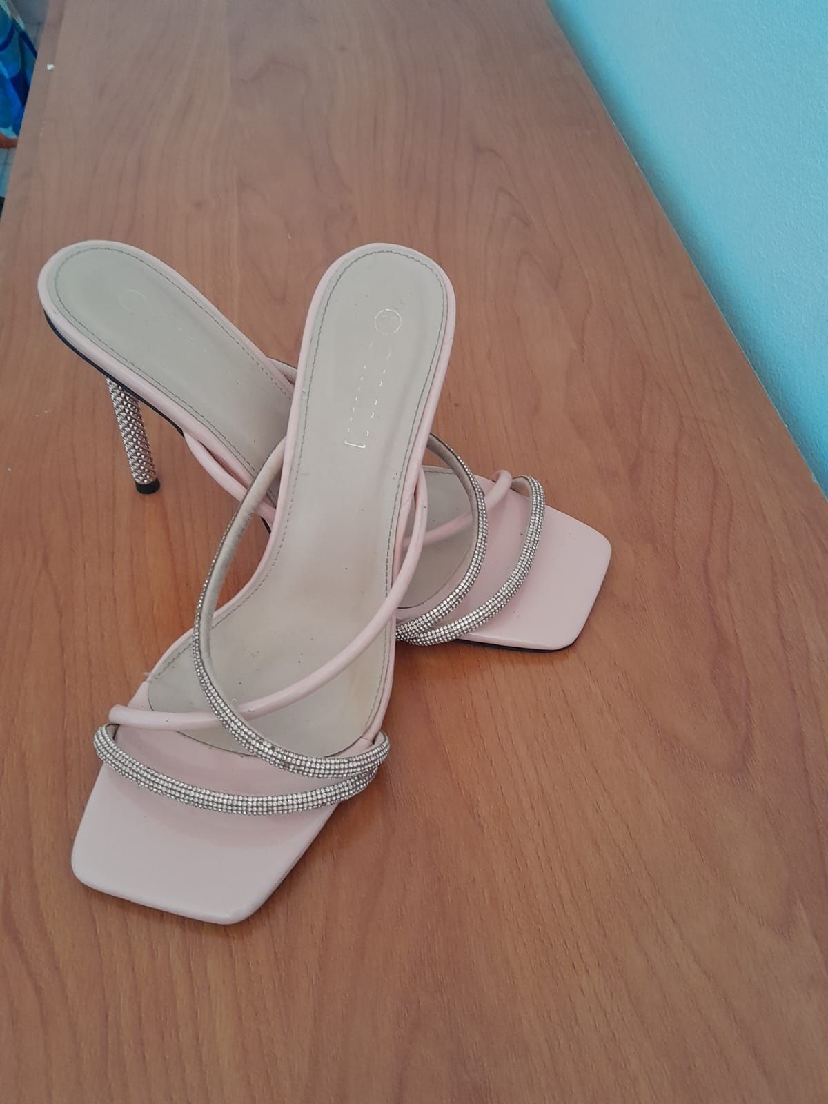 Sapatos rosas tamanho 39