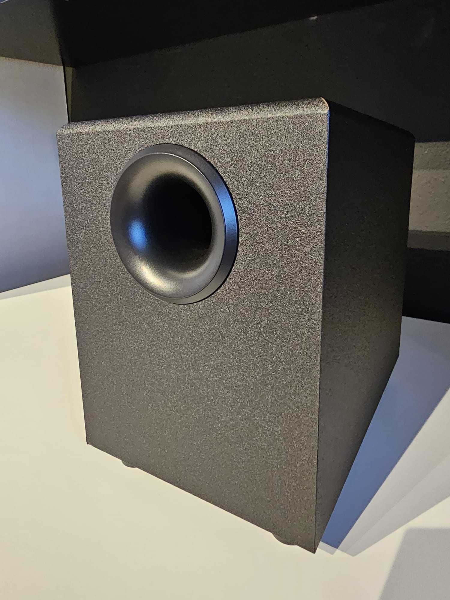 Colunas Logitech Z213 c/Subwoofer & Controlador