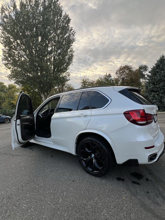 Продам bmw x5 2016