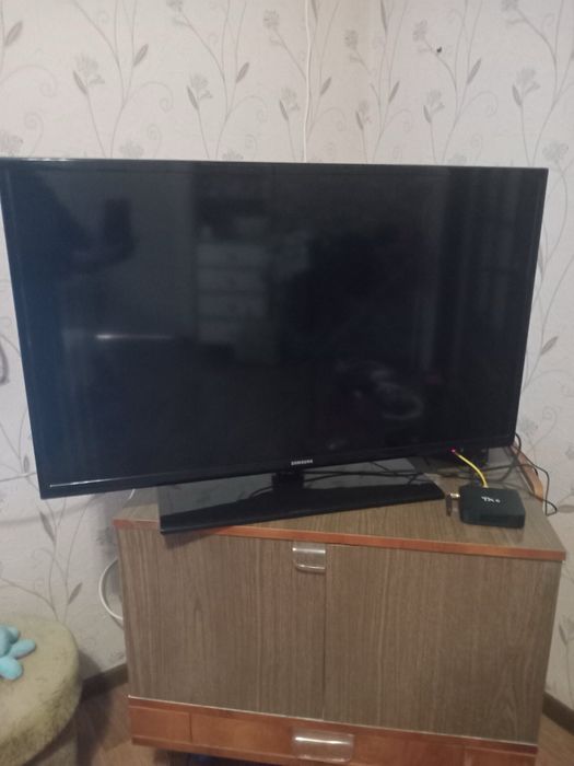 Продам б/у телевізор Самсунг