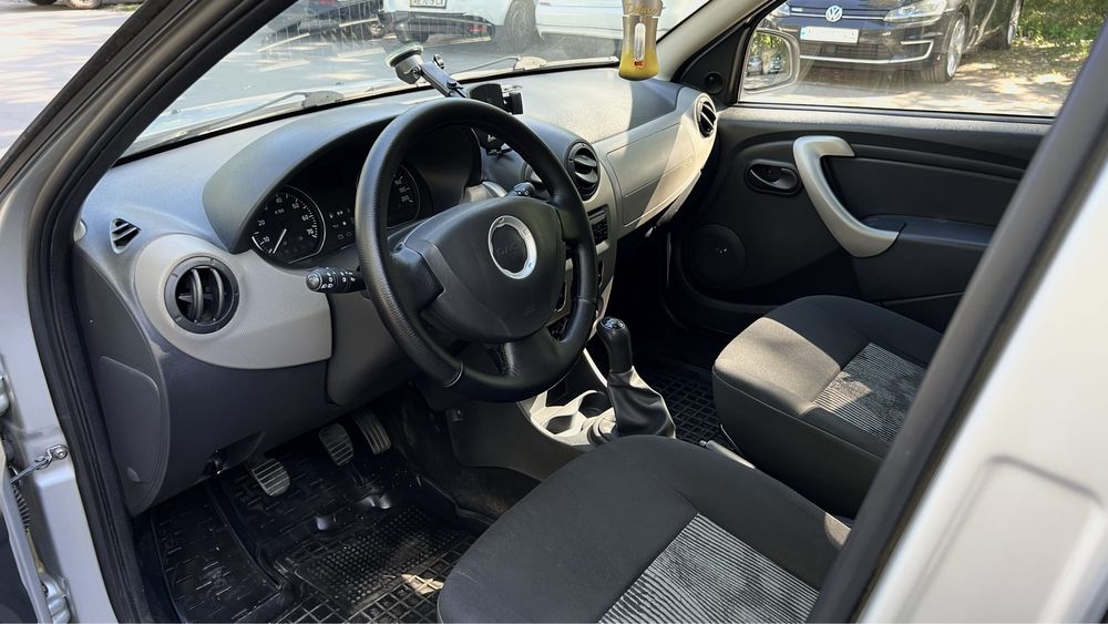 Dacia Sandero 2011 1.2