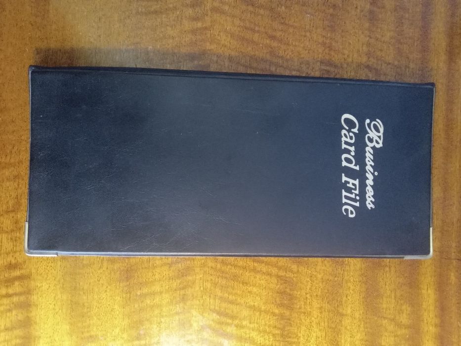 Визитница с упаянными файлами на 96 визиток