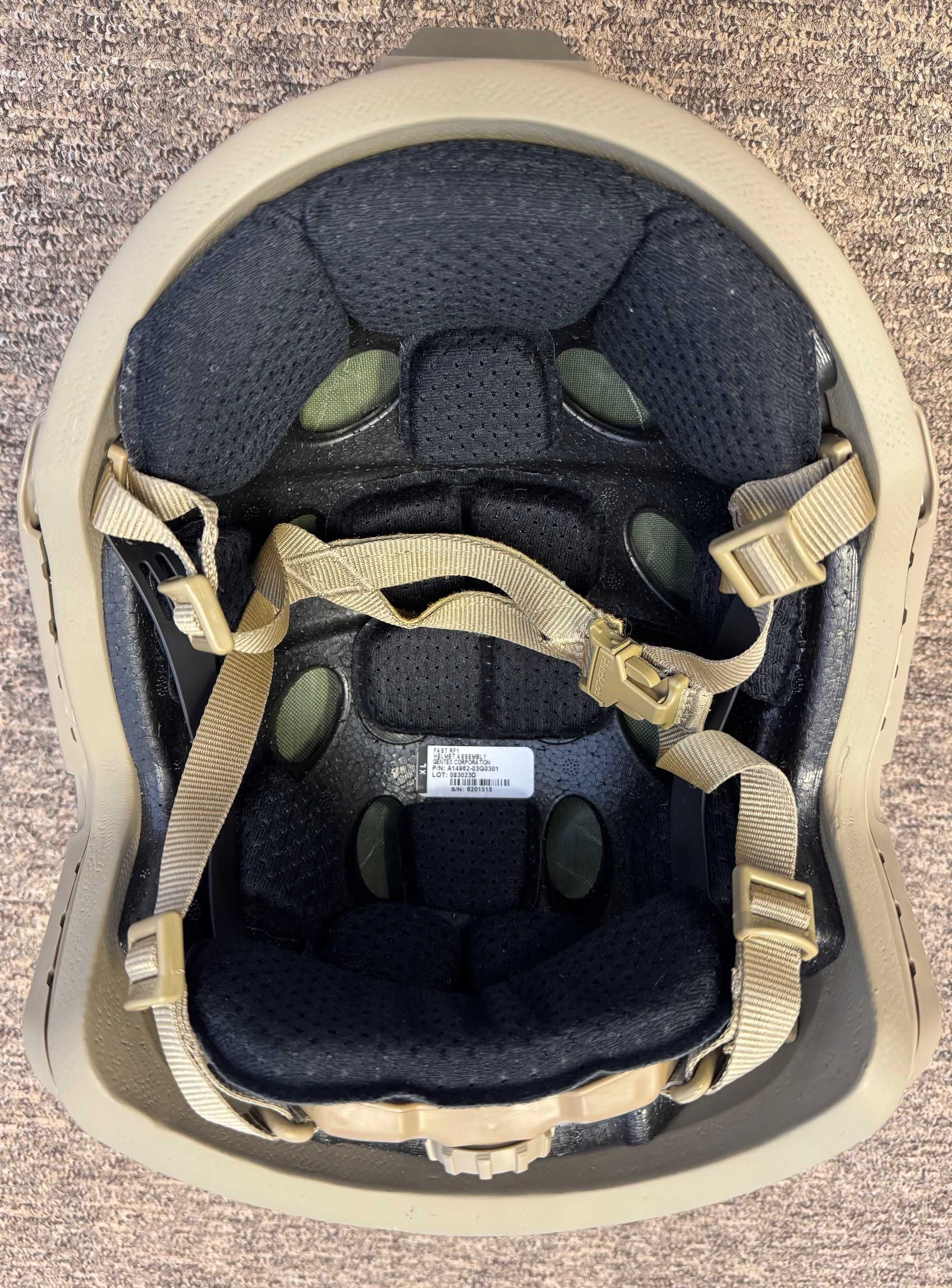 Ops-Core FAST RF1 High Cut Helmet Tan z pokrowcem Ops-Core MultiCam