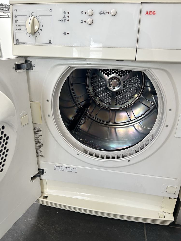 Maquina de secar AEG