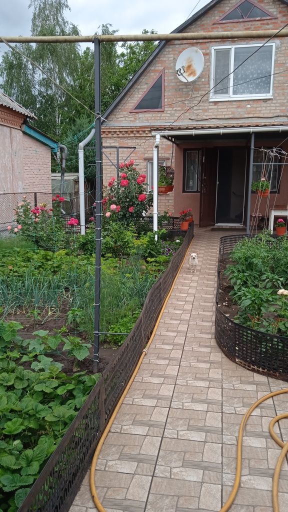 Продам будинок 2х поверховий