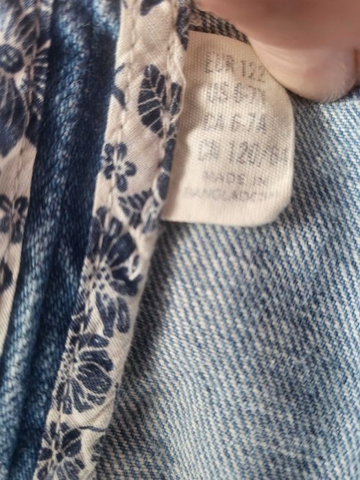 Жилетка і спідничка для дівчинки 6-7 років у хорошому стані