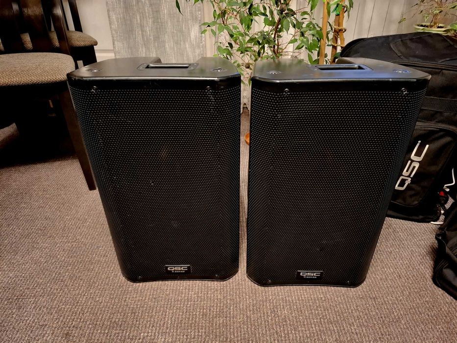 Zestaw aktywny QSC K12 2X1000  z org.pokrowcami