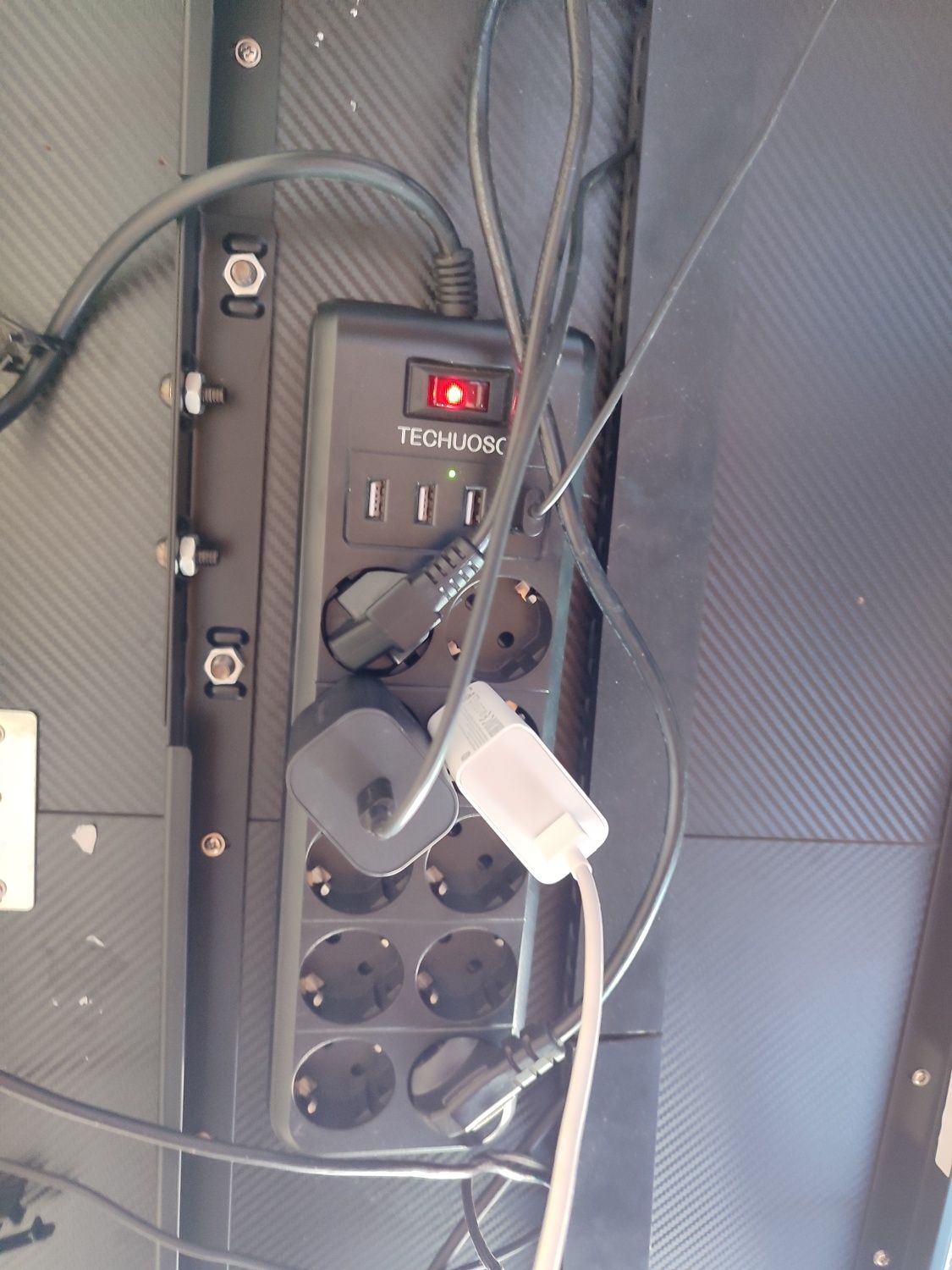 Secretária Gaming em Fibra de Carbono