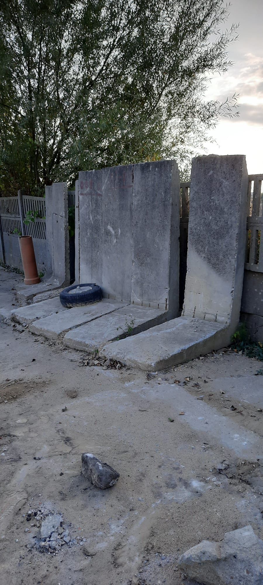 Elki betonowe / ściana oporowa