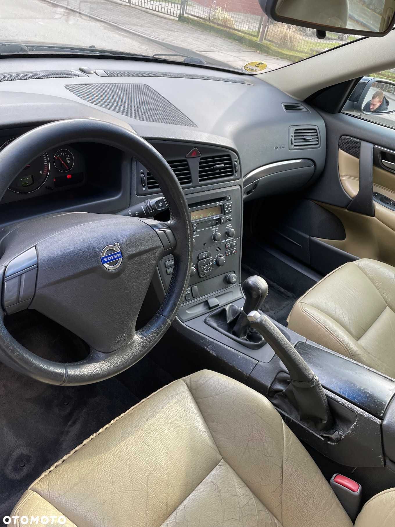 Volvo s60 2.4 Momentum uszkodzony