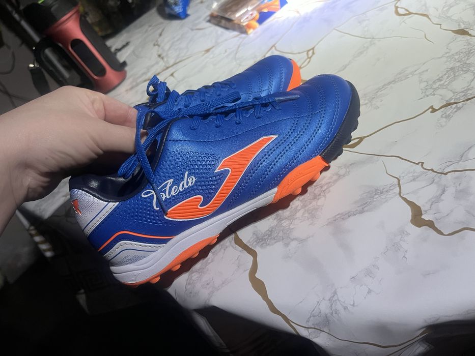 Продам сороконіжки для футболу 36 розмір joma