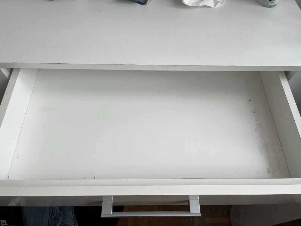 Toaletka biała z szufladą