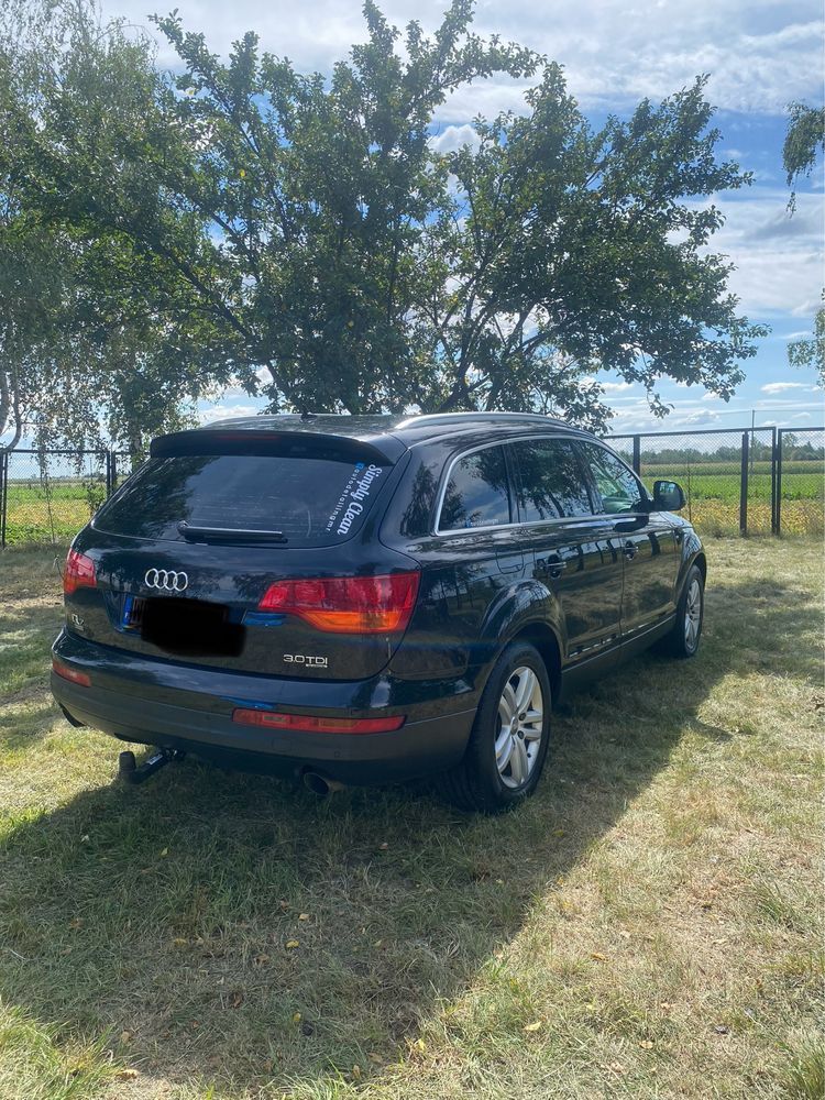 Audi Q7 prywatnie 7 osobowe Salon Polska