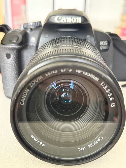 Aparat Canon EOS 650D kit korpus + obiektyw EF-S 18-135 IS STM