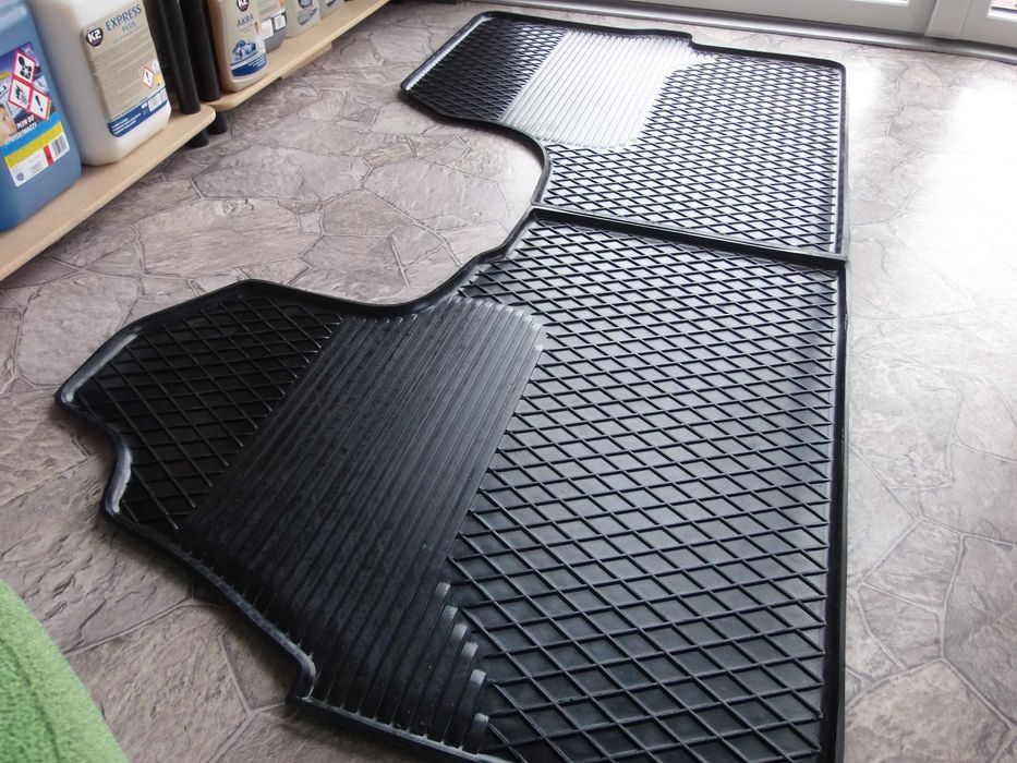 Dywaniki Gumowe Korytka Mercedes Sprinter Volkswagen Crafter VW Rok 06