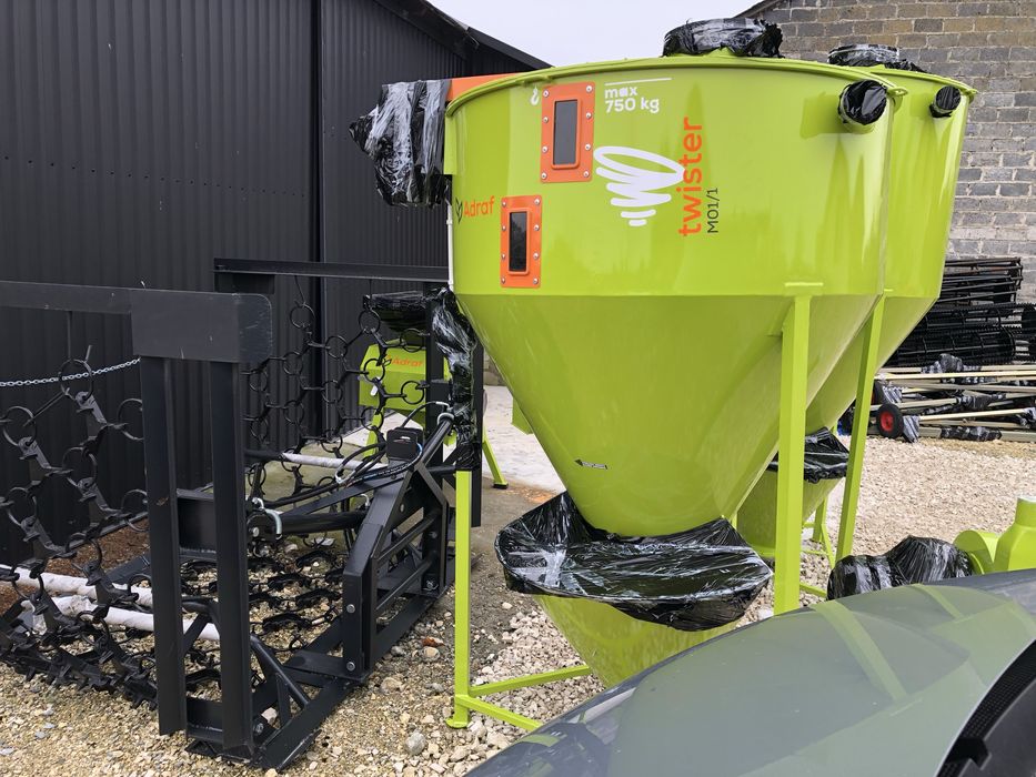 Mieszalnik Pasz ADRAF Śrutownik Ssąco-tłoczący Zestawy Paszowe ślimak