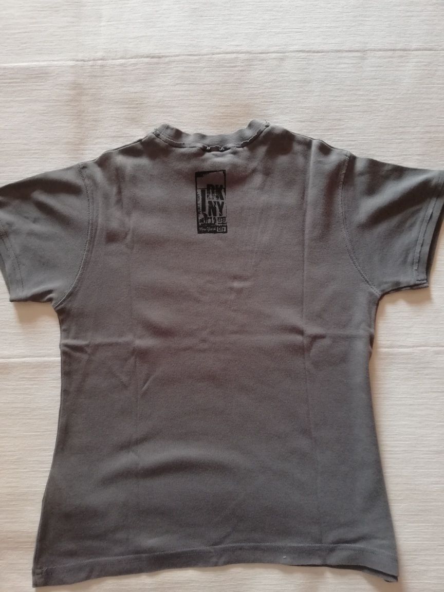T-shirt DKNY - menino 8 anos