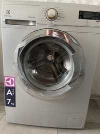 Продам пральну машину Electrolux EWS1076CDS