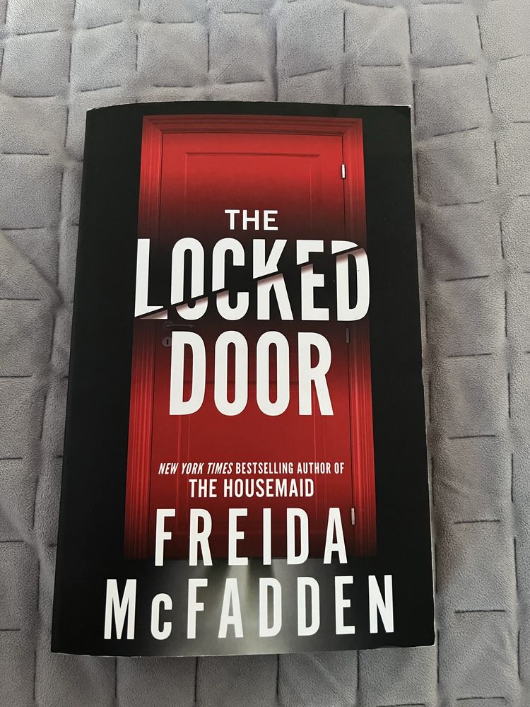 Книга The locked door