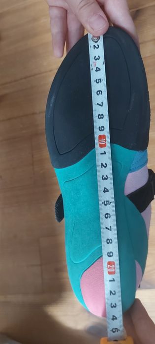 Buty wspinaczkowe pięknie kolorowe