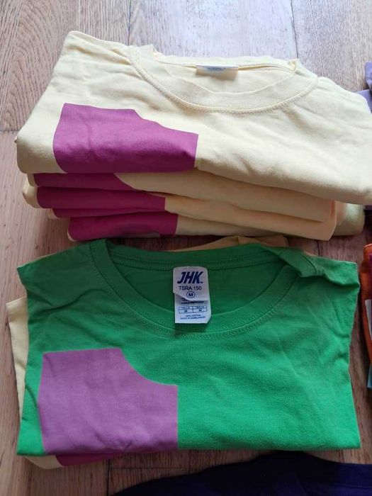 T-shirts diversas cores