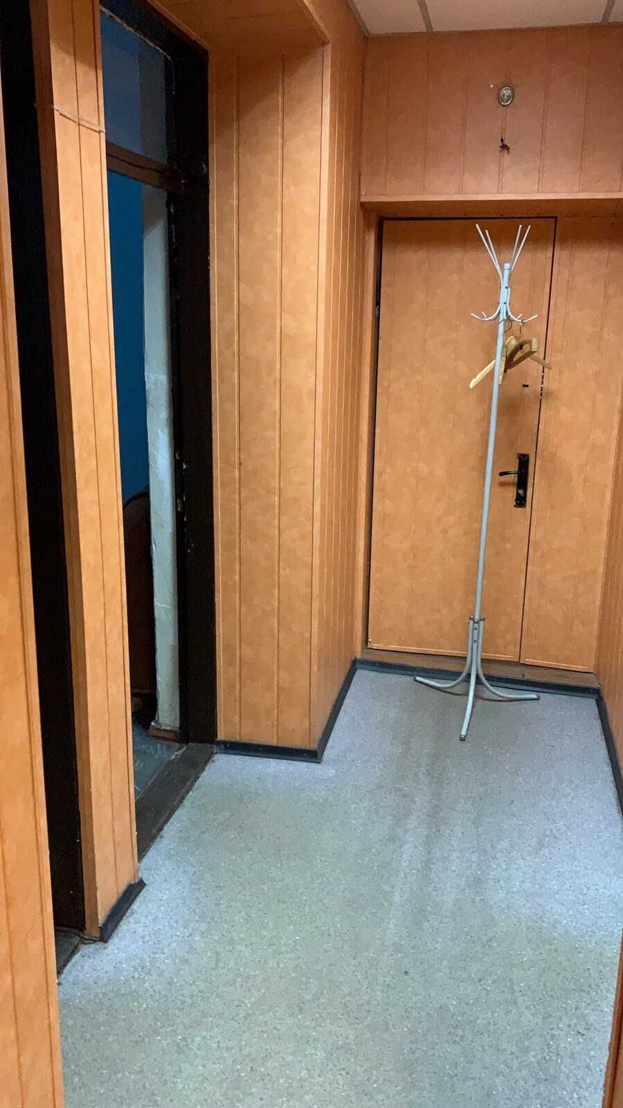 Продам офис/салон 50м р-н Металлургов/Соборный Отдель вход. Жилой фонд