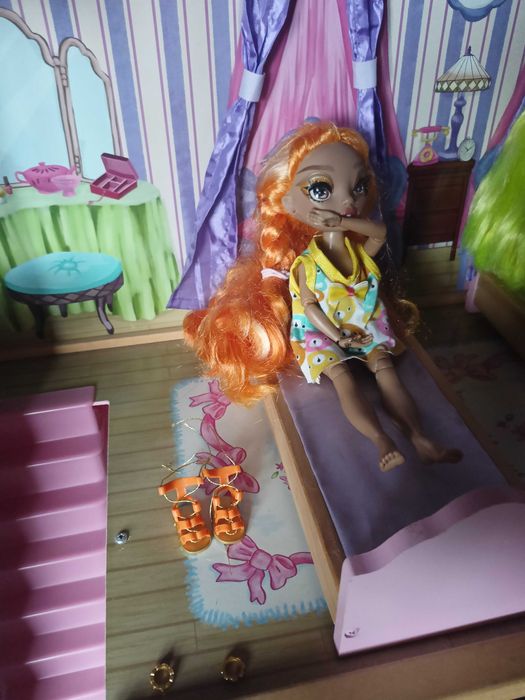 Domek drewniany dla Barbie