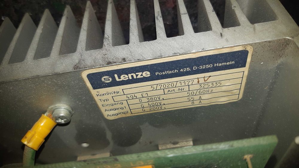 lenze 494 e1 Art.Nr. 325335 wyj.55A +8A niesprawny