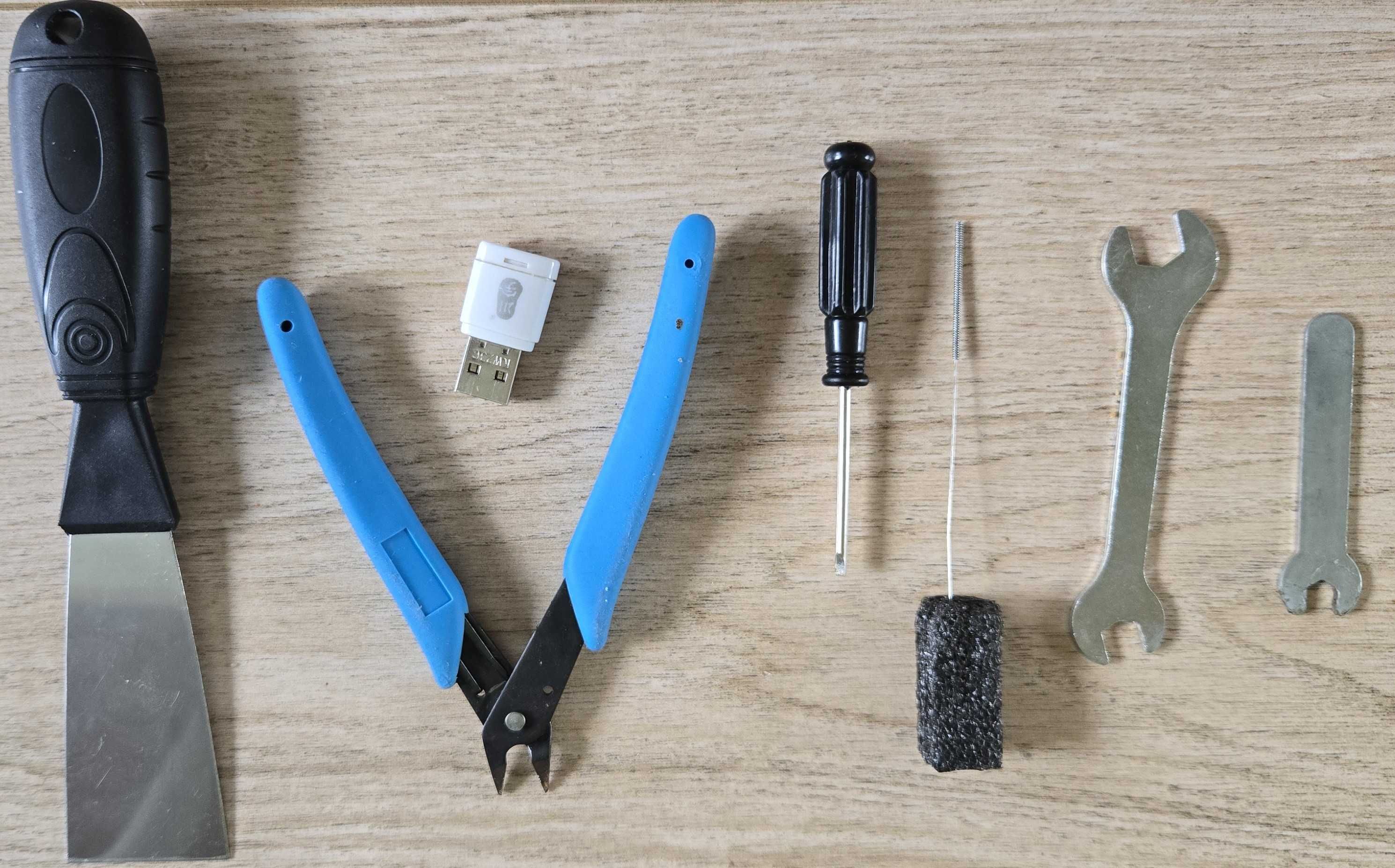 Drukarka 3D Ender 5+ wraz z zapasem filamentu i dodatkowymi głowicami