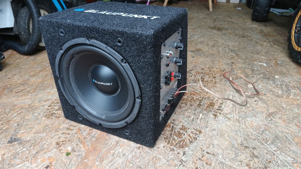 Subwoofer aktywny