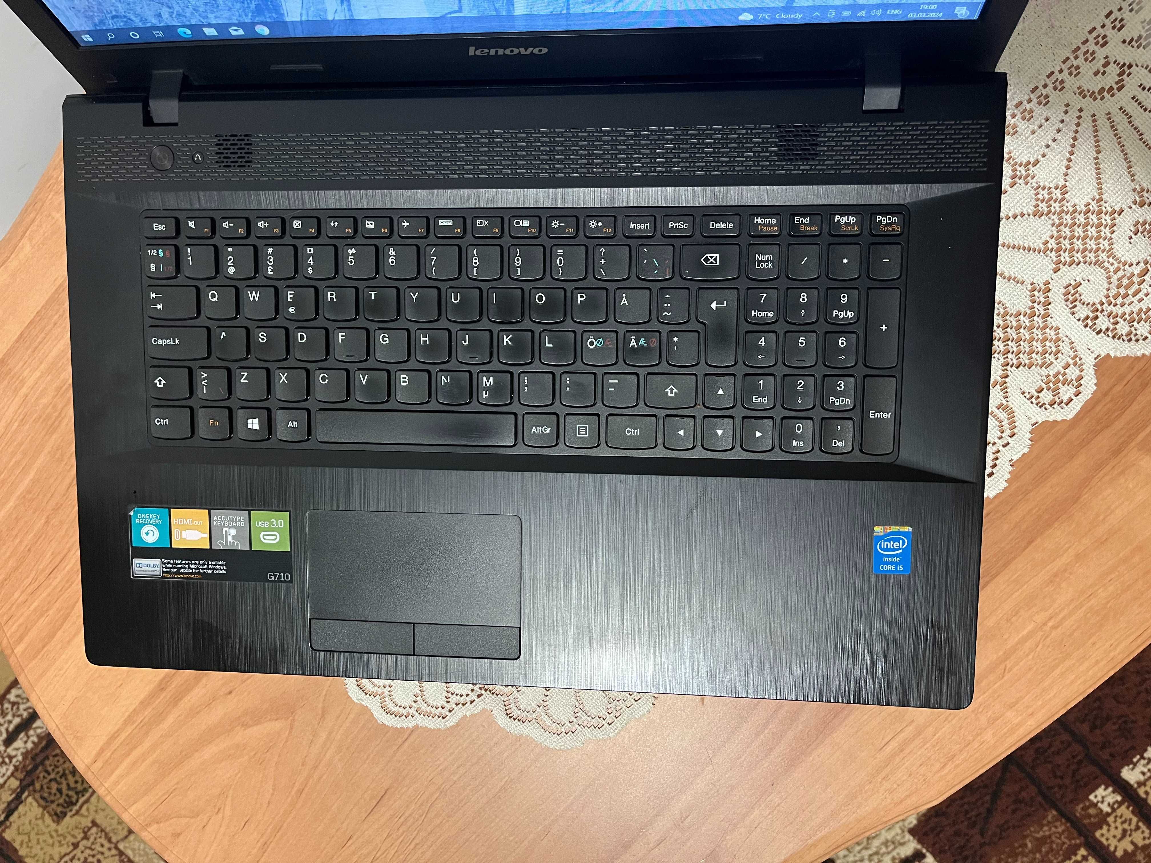 Ноутбук Lenovo G710\Intel i5-4200M\DDR3 6GB\640 GB HDD\17.3" Екран