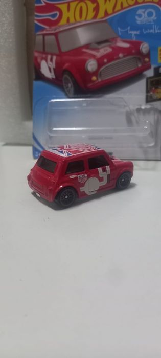 Morris mini hot wheels