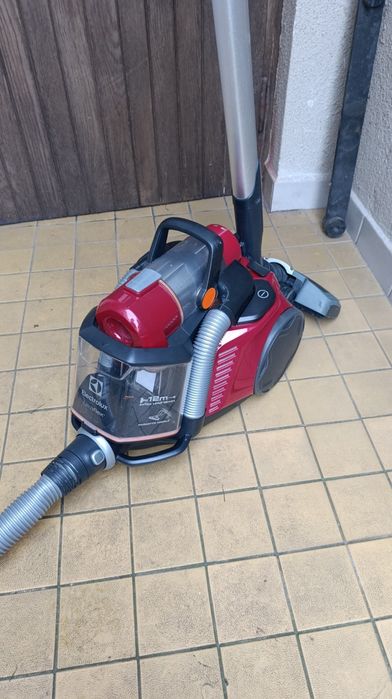 Пилосос з колбою контейнер