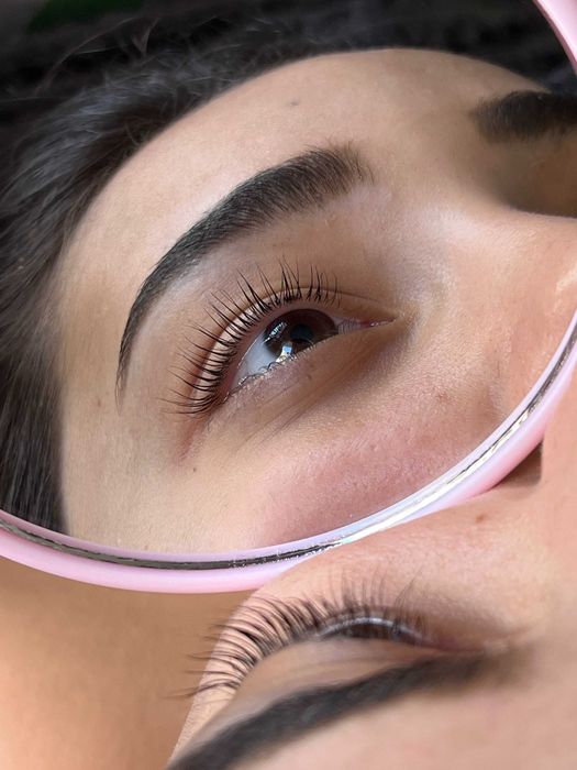 Aura | Design de sobrancelha, Lash Lifting & Brow Lamination