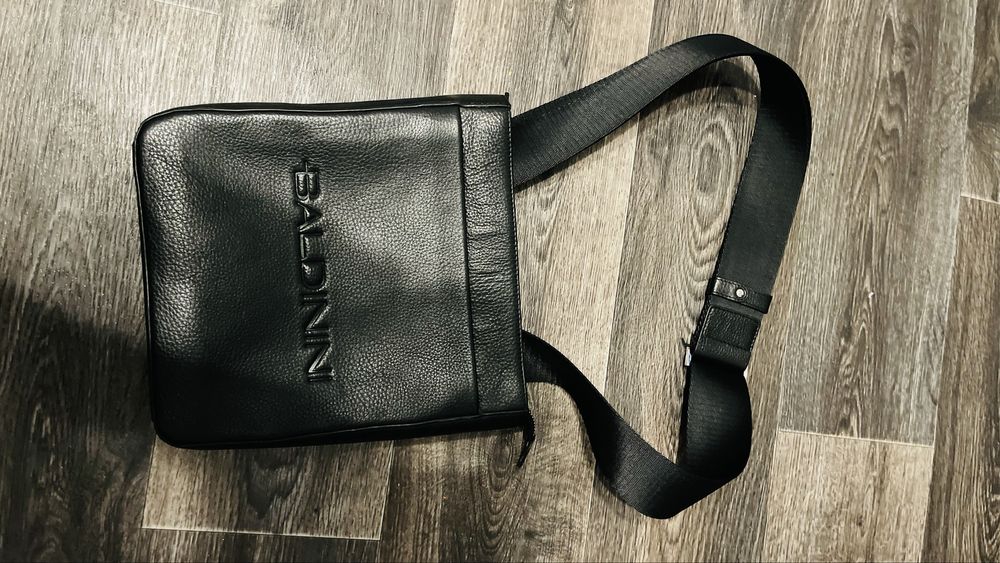 шкіряна сумка від Baldinini