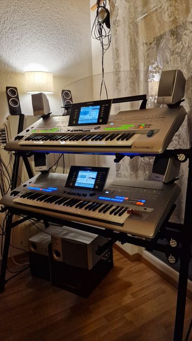Keyboard Yamaha Tyros 4