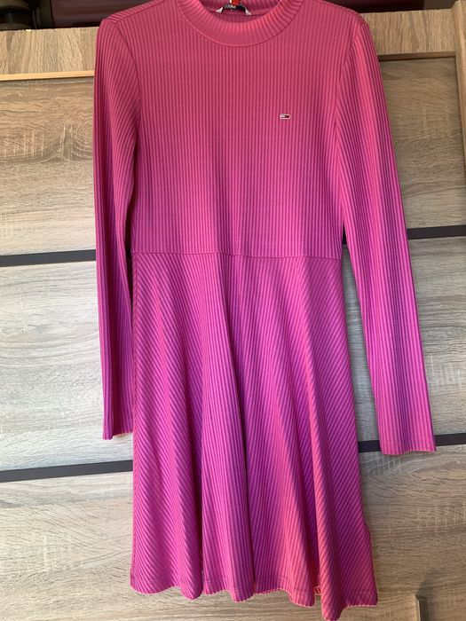 Sukienka prazkowana neon róż tommy jeans m