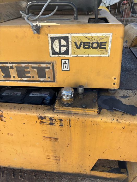 Empilhador CAT V80E