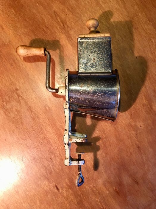 RALADOR NR8 - antigo - 23 x 14 x 6 cm/s