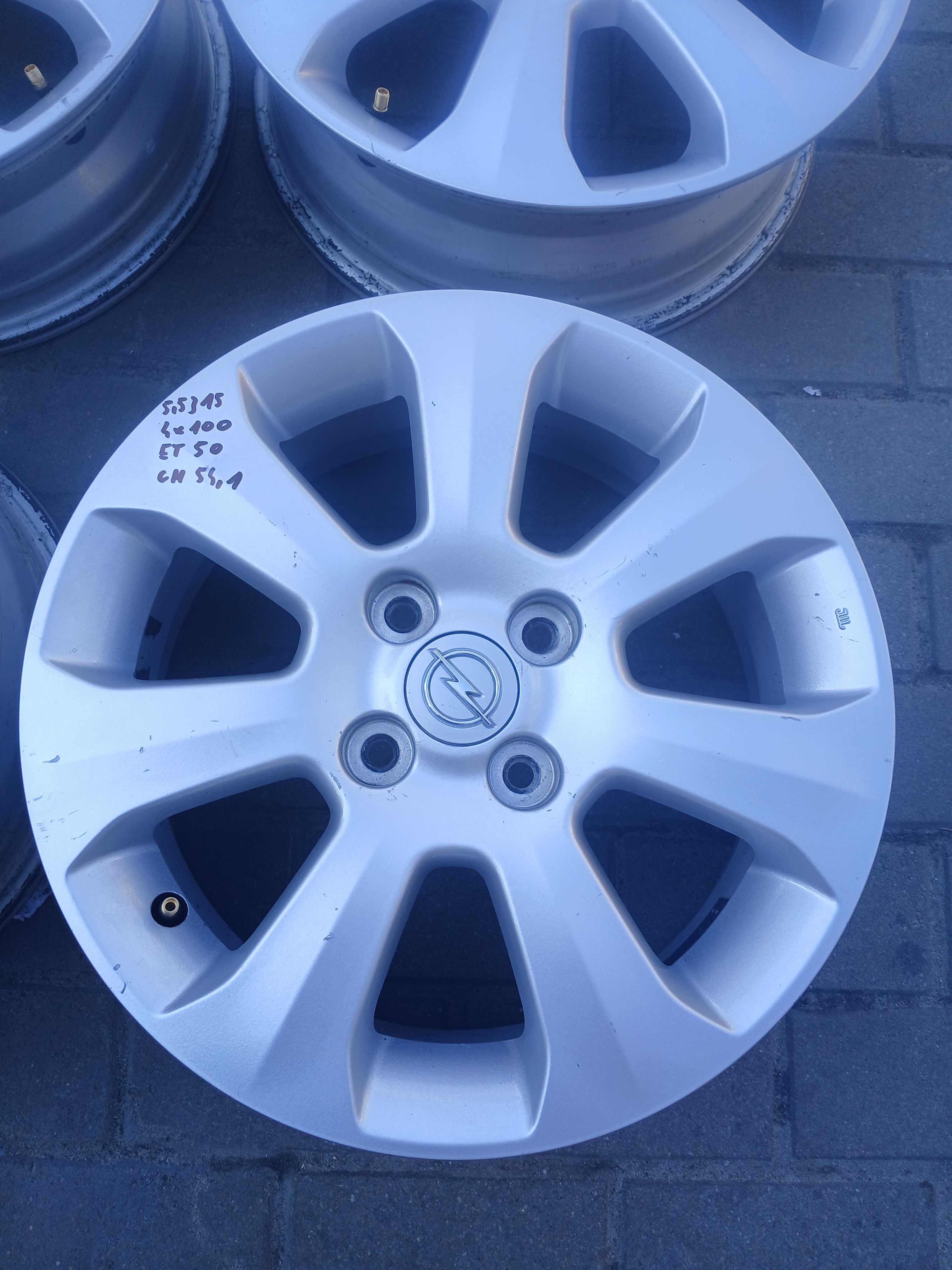 Felgi aluminiowe Opel Agila itp 4x100 5,5j15 et 50 ch 54,1 oryg