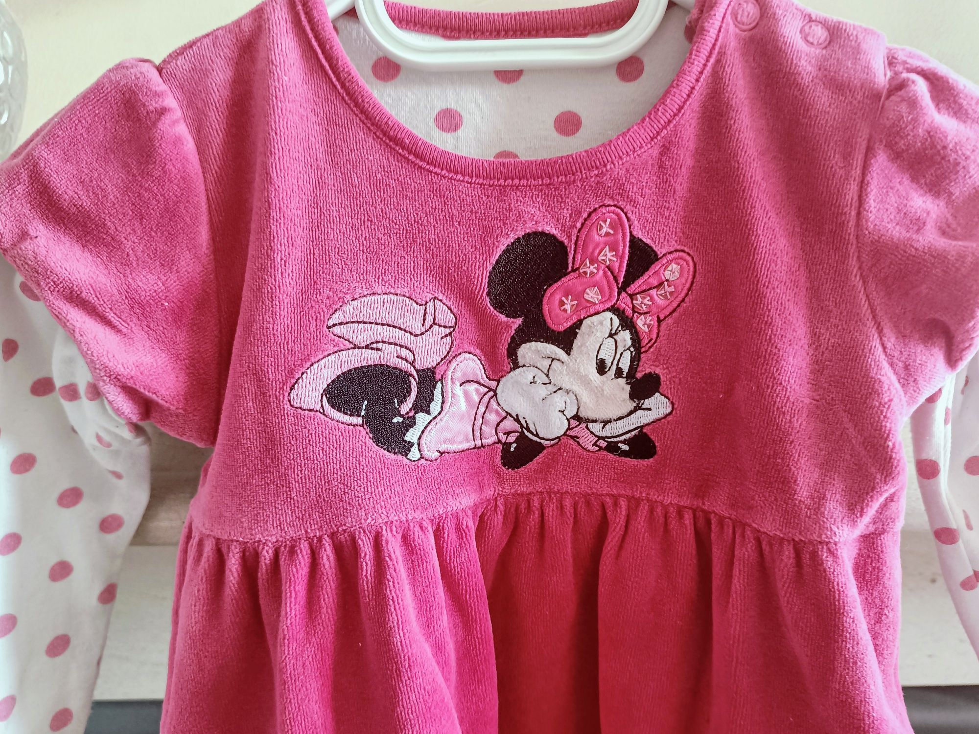 Śliczna sukienka z myszką Minnie