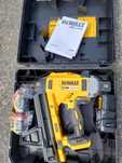 Gwoździarka DeWalt DCN 890P2