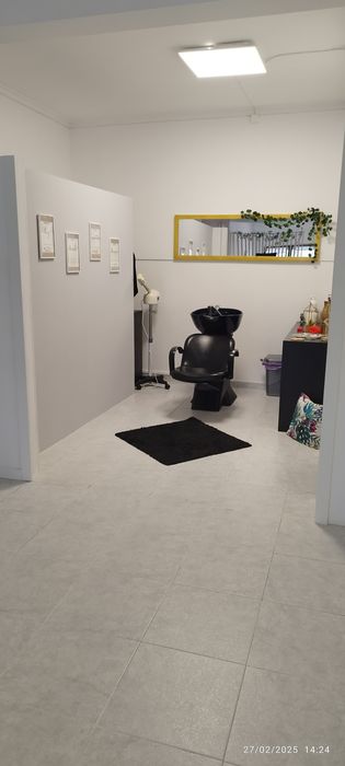 Alugo cadeira para cabeleireira