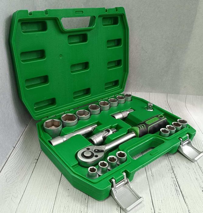 Набір інструментів 21 од 1/2"  INTERTOOL ET-6021SP набор головок 10-32