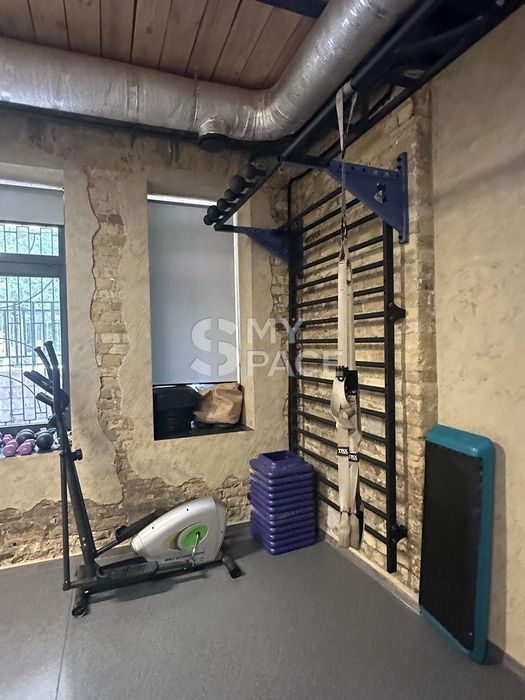 вул. Ярославів Вал, 17Б