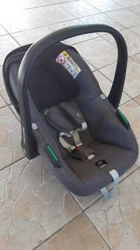 NOVO Maxi-Cosi Cadeira-Auto / Ovo CabrioFix i-Size